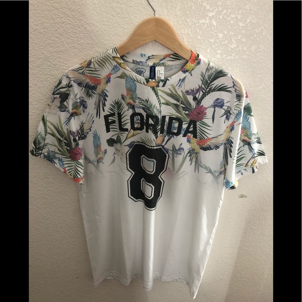 H&M tee